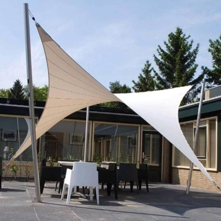 مظلات جلسات الرياض